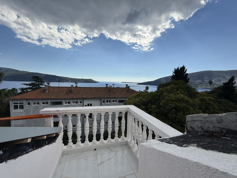 Kompletno potkrovlje u osnovi 80m2