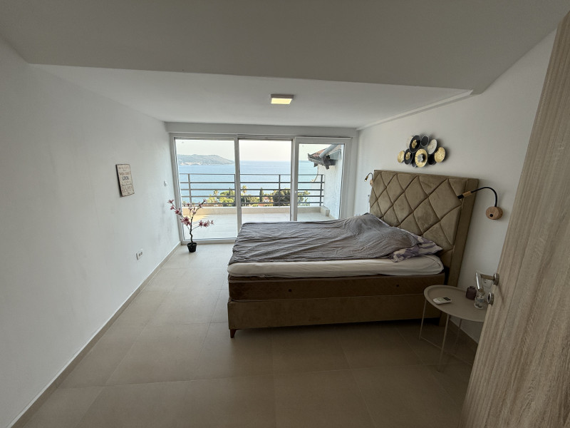 Kuca u centru Herceg Novog Stari grad kod Kanli Kule